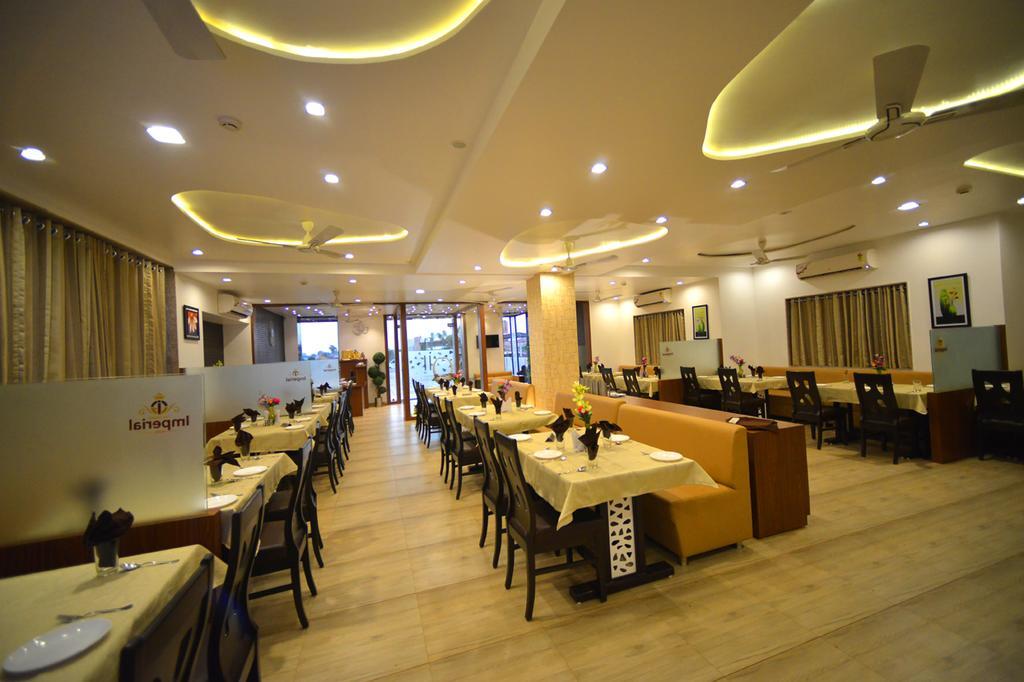 The Grand Imperial Hotel Morbi Kültér fotó