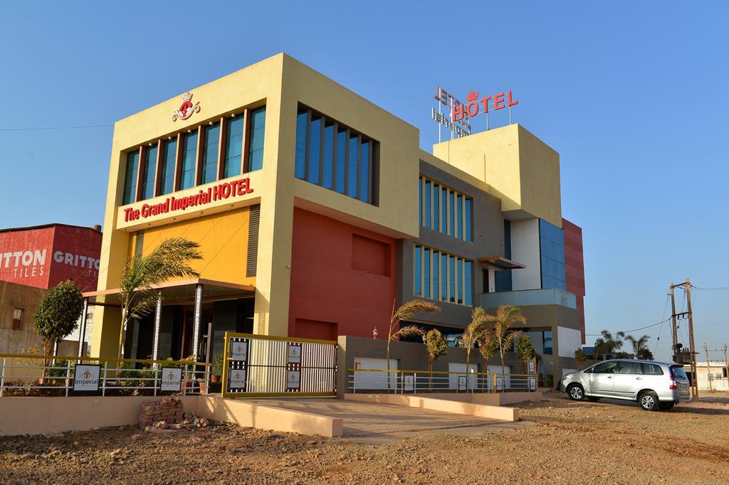 The Grand Imperial Hotel Morbi Kültér fotó